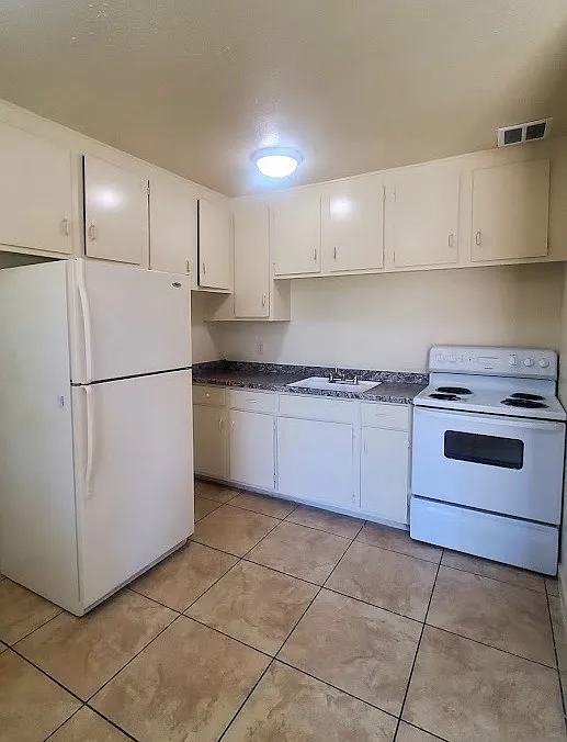 2 bed, 647 sqft, $1,195 — Photo 3