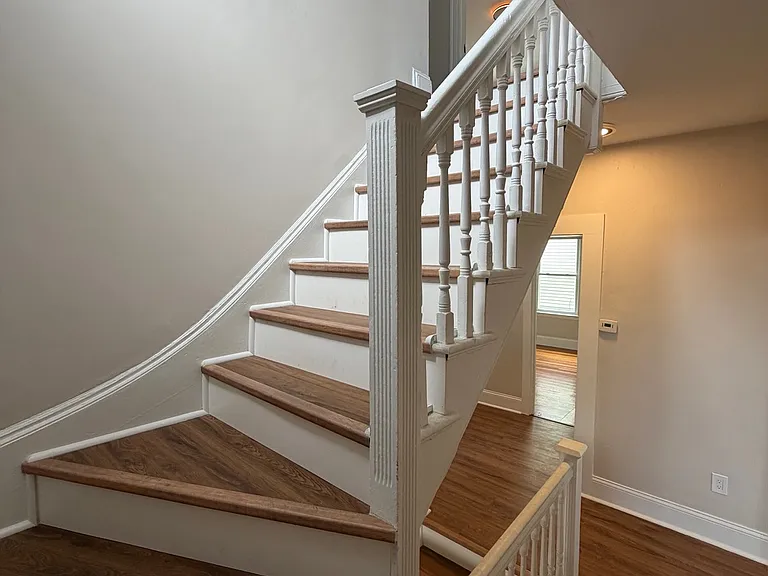 27 Warner St — Photo 18