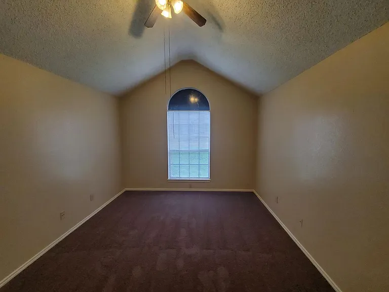 2140 Norcross Dr — Photo 9