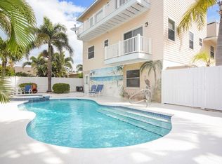 222 84th St, Holmes Beach, FL 34217