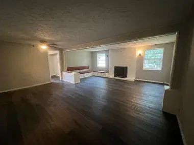 5th image of 4731 E Castlewood Dr