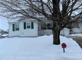 417 N Dearborn St, Maquoketa, IA 52060