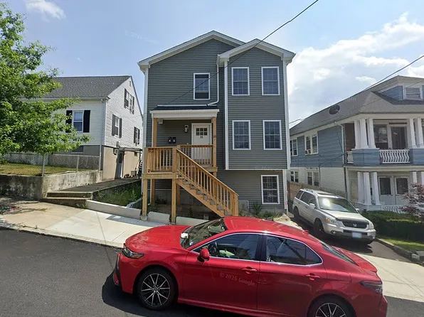 15 Loreto St #2, Providence, RI 02904