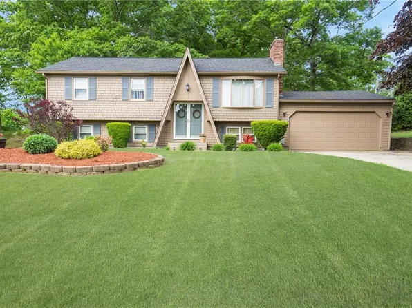 60 Mohawk Trl, West Greenwich, RI 02817