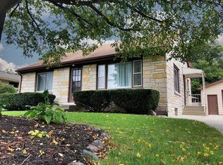 4134 N 93rd St, Wauwatosa, WI 53222