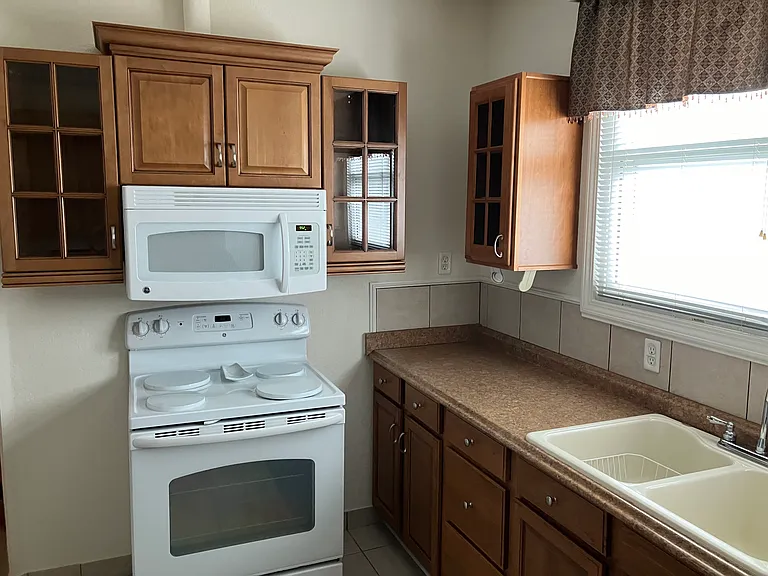 1026 Lake Shadow Dr — Photo 27