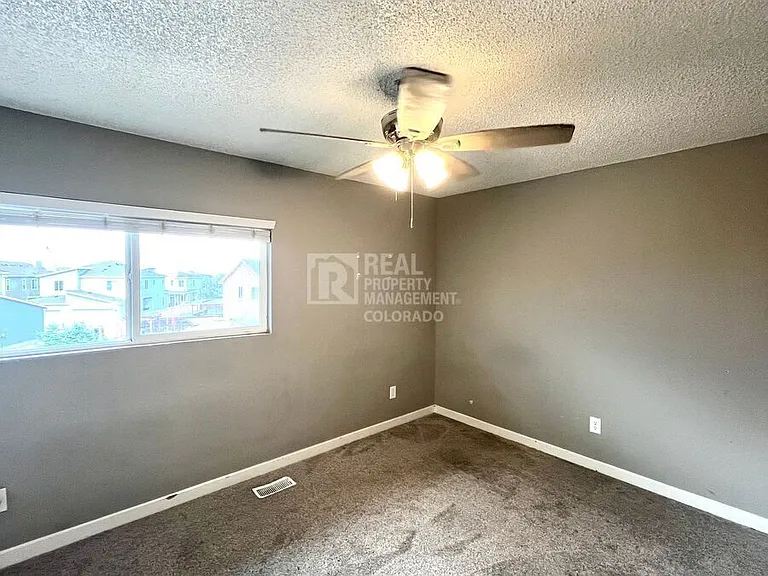2399 Washo Cir — Photo 4
