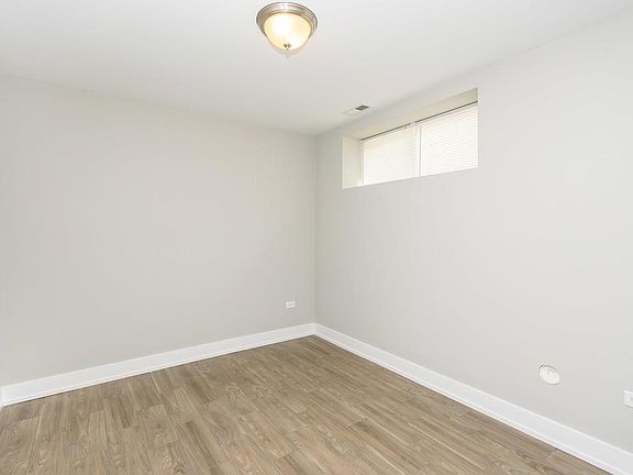5th image of 4753 N Leavitt St