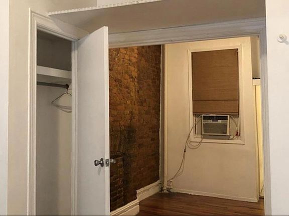 4th image of 416 W 47th St #A2