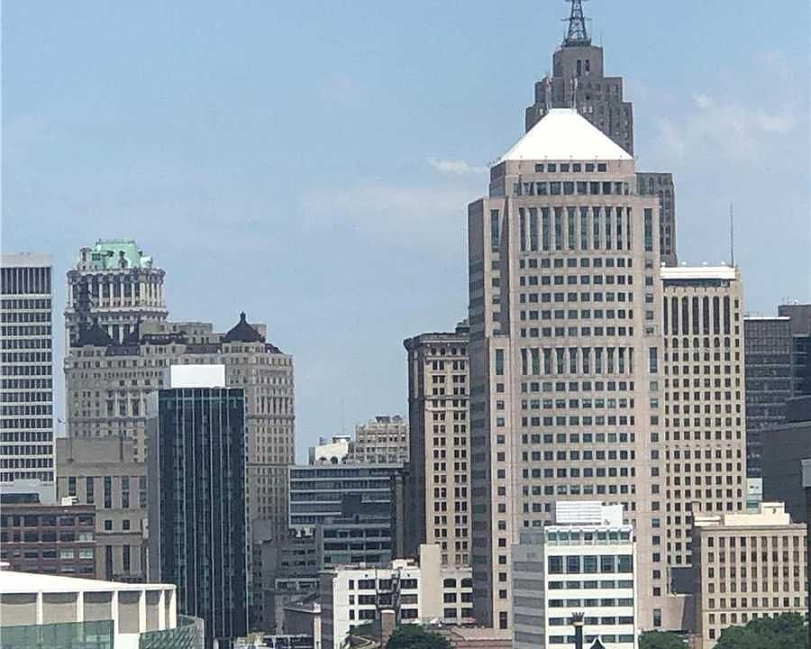 1st image of 150 Park St W #1307