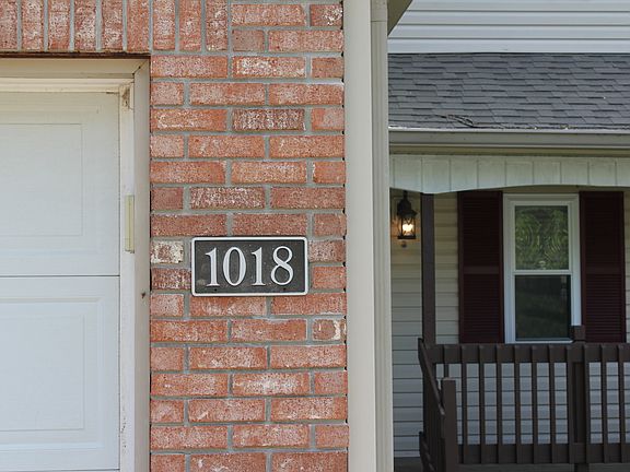 3rd image of 1018 N Forest View Dr S