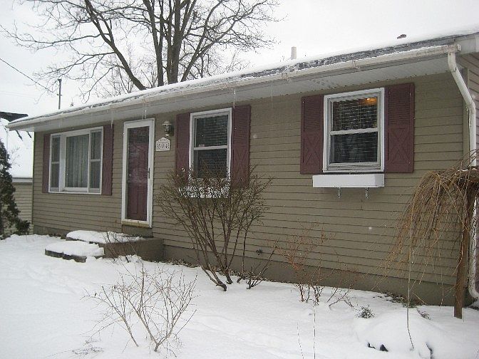1st image of 504 Falmouth Dr SW