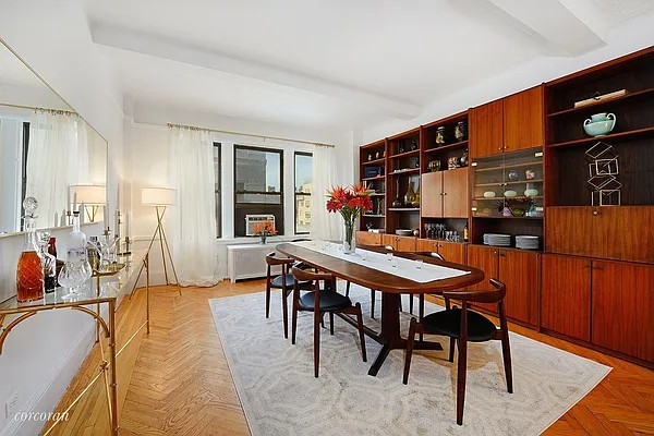 Sold by Corcoran | media 14