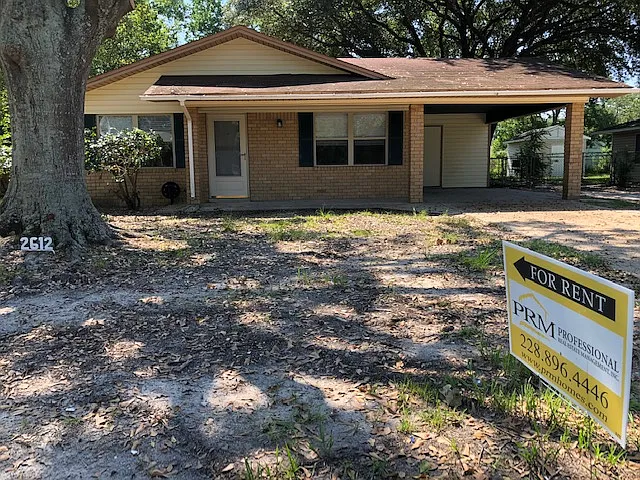 2612 W David Dr