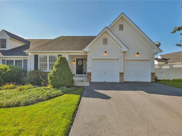 1277 Lindenwood Ln, Easton, PA 18040