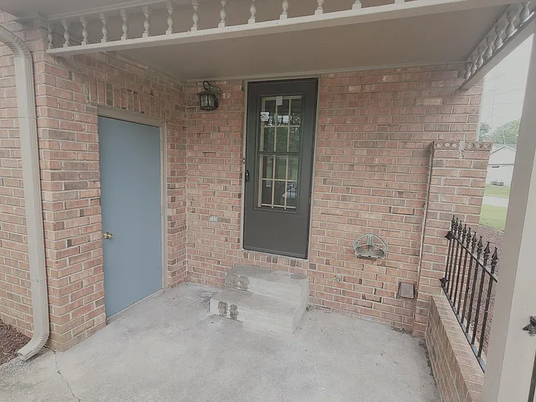 301 Hickory Pl — Photo 43