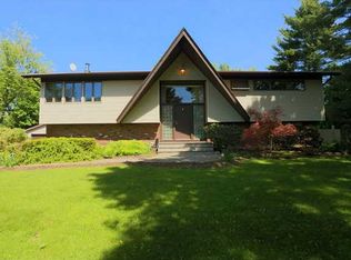 338 N Little Tor Rd, New City, NY 10956
