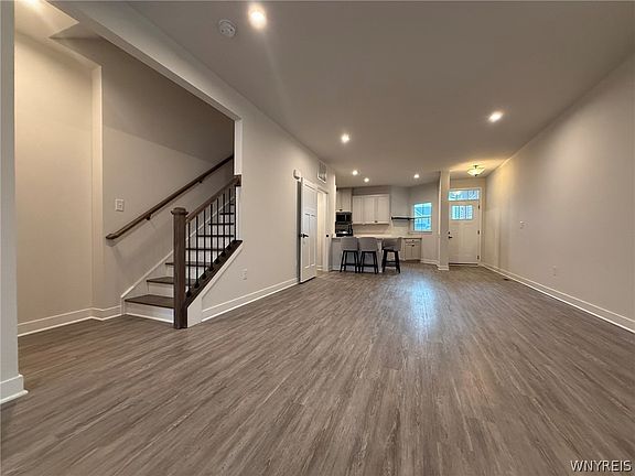 3rd image of 191 Stonebridge Rd