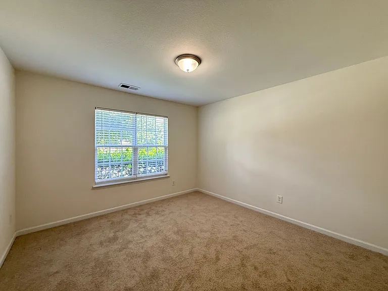 1040 Treble Ct — Photo 18