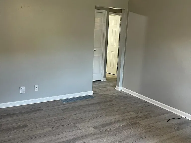 163 Delmont Dr — Photo 7