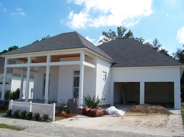 2730 Pointe Marie Dr, Baton Rouge, LA 70820