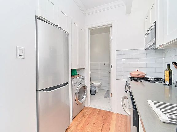5th image of 310 E 83rd St APT 4C