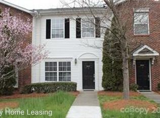 2417 Ryerson Ct, Charlotte, NC 28213