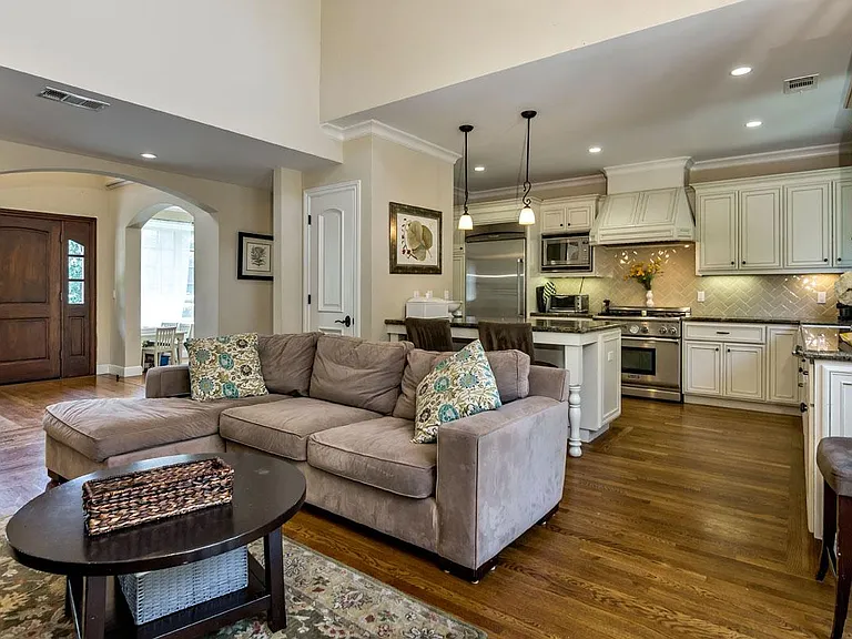 2261 Saint Francis Dr — Photo 12