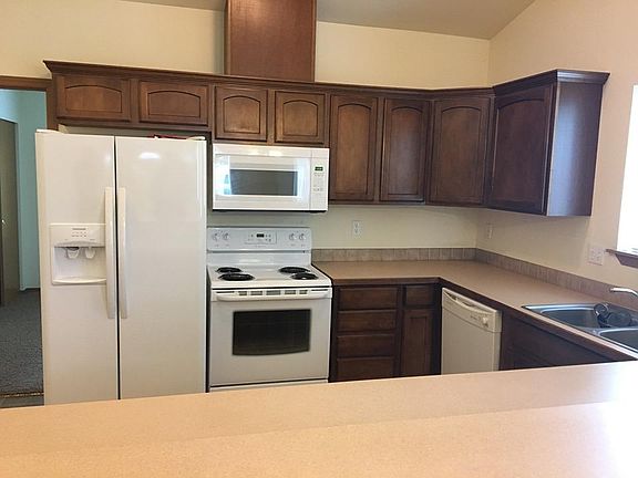 5th image of 1208 W Malaga Ave #A