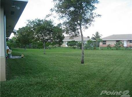 3rd image of 826 NW 5th Ter