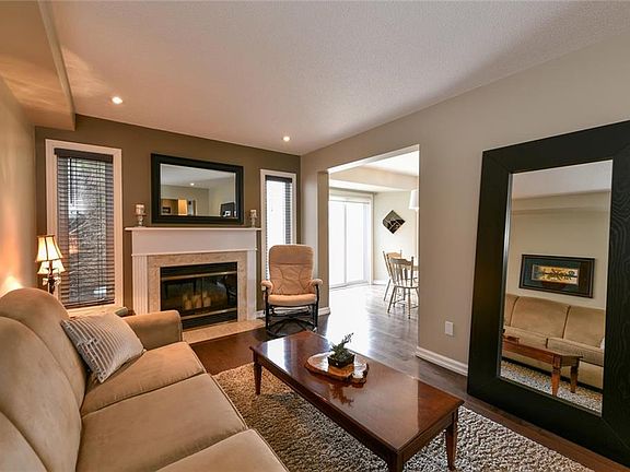 5th image of 153 Bridlewood Dr #1