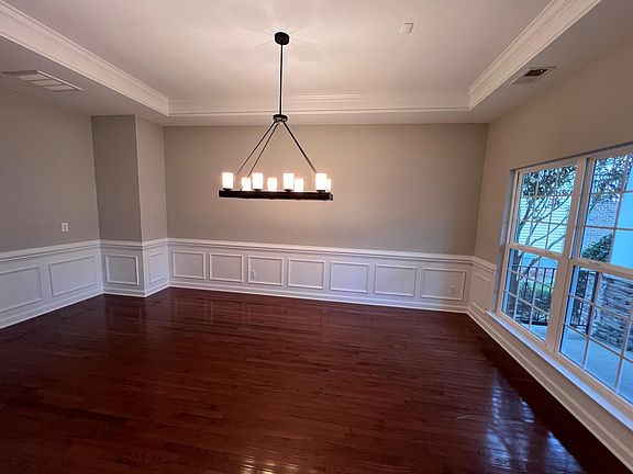 4th image of 8005 Penman Springs Dr