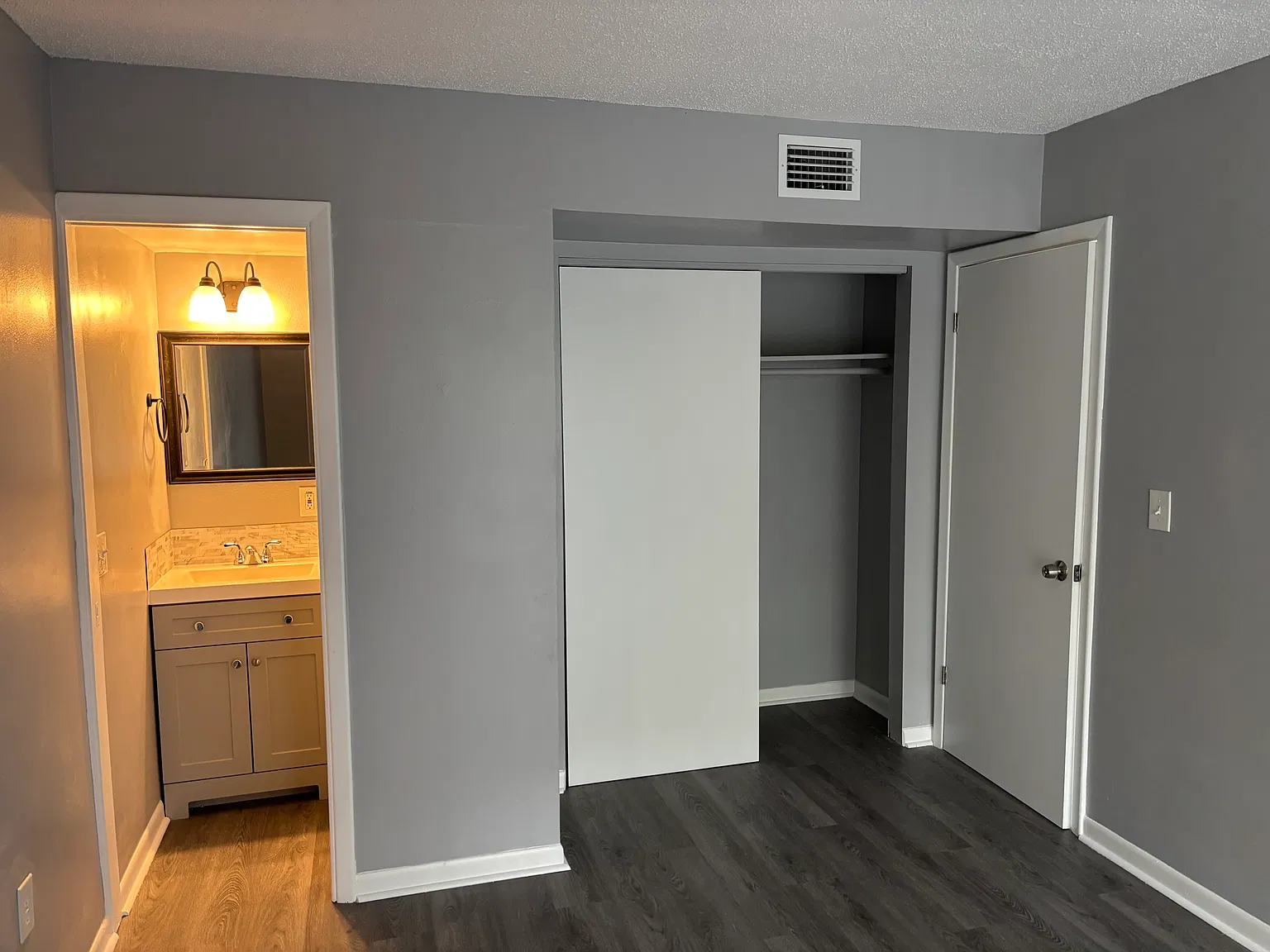 2 bed, 1.5 bath, 900 sqft, $1,850 — Photo 4