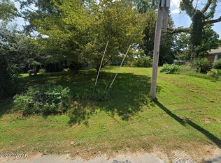 2418 Elliott St, Humboldt, TN 38343