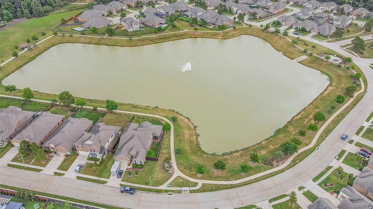 Building Photo - 9651 Thimbleweed Dr