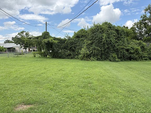 3rd image of 620 Spencer Ave