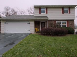 3139 Greenridge Dr, Lancaster, PA 17601