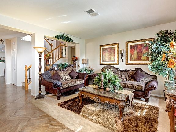 3rd image of 28822 Cloverdale Cir