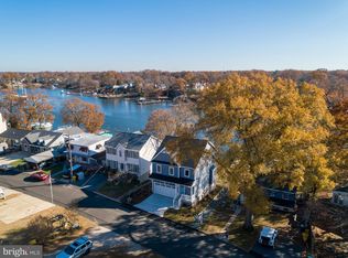 845 S Shore Dr, Glen Burnie, MD 21060