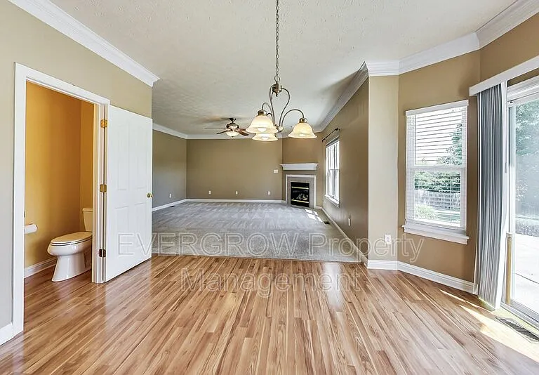1047 Andrew Ct — Photo 11