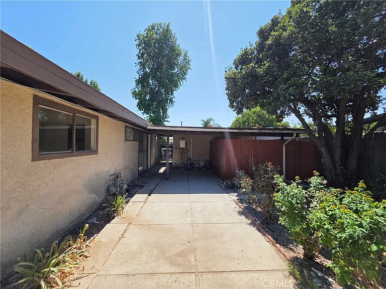 13030 Bradwell Ave — Photo 16