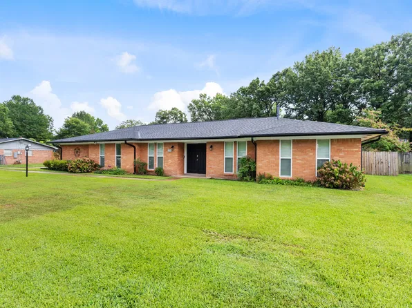 3719 Galleria Oaks Dr, Texarkana, TX 75503