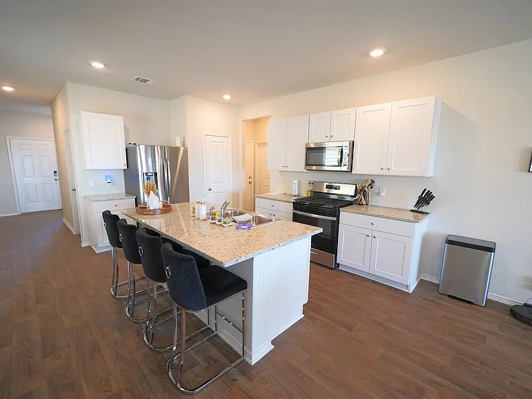 6611 Copper King St — Photo 15