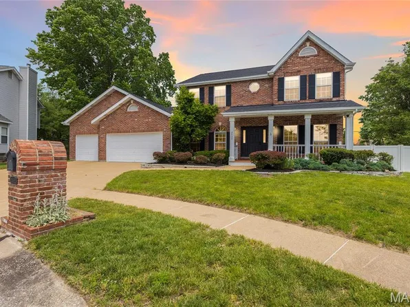 2432 Peaceful Ct, Ballwin, MO 63011