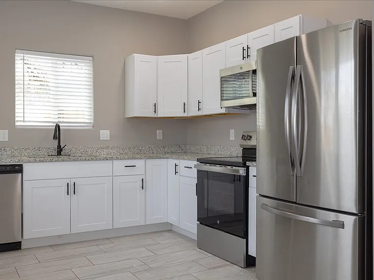 512 N Cherokee Ave #2 — Photo 7