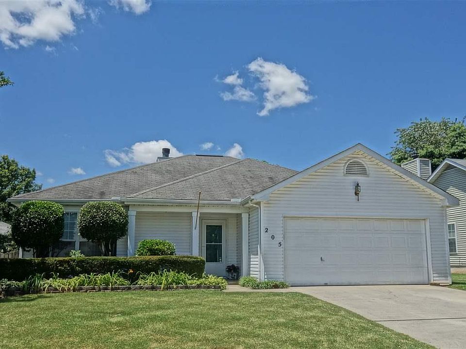 1st image of 205 River Oaks Dr