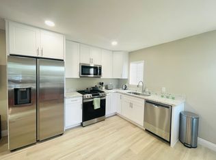 802 E 17th St, Santa Ana, CA 92701