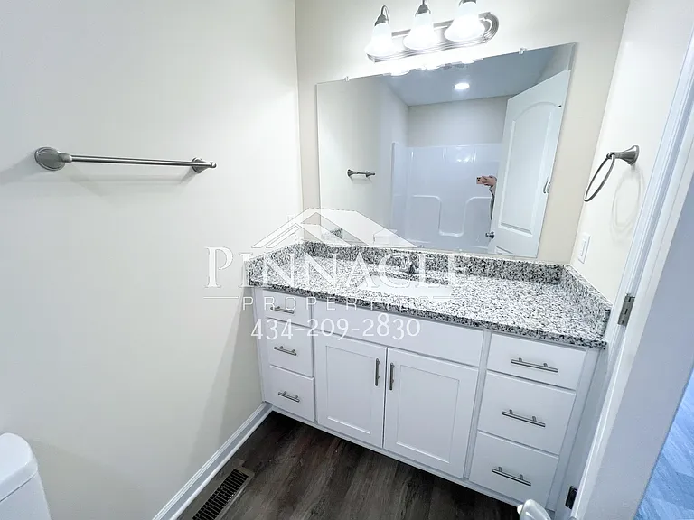 2305 Tazewell Ave #B — Photo 23
