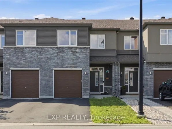 92 Riddell St, Carleton Place, ON K7C 0J8