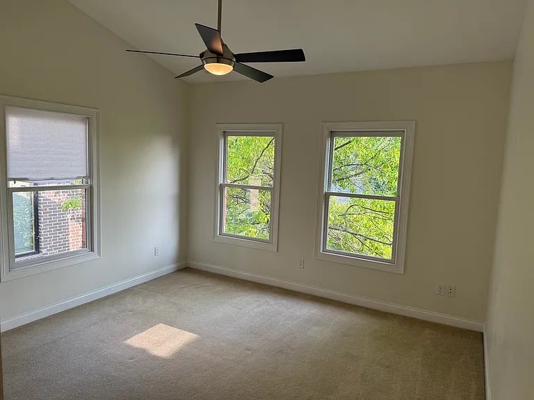 324 Mulberry St — Photo 22